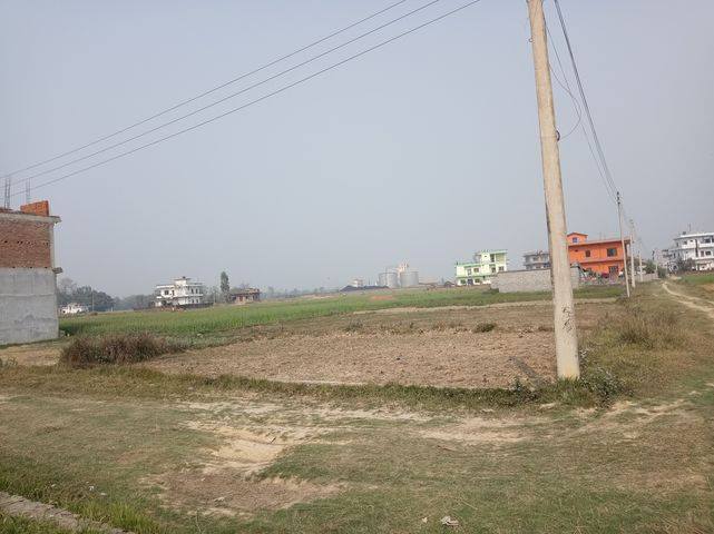 ATTRACTIVE LAND FOR SALE AT PADASARI